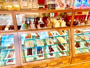 Pralines, loggerheads, cotton candy, Fruit Slices, Rock Candy and more!!