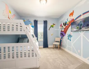 ET008 - Themed Bedroom