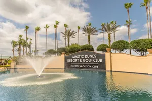 Front entrance to Hilton Vacation Club Mystic Dunes Orlando