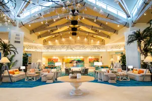 Lounging area of the lobby.