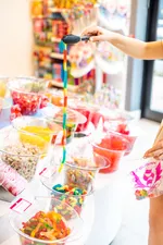 IT’SUGAR is a specialty candy store dedicated to satisfying the universal sweet tooth. It is a modern day playground that mixes novelty sweets, giant candy and unique gifts with mega-sized attitude; a place where all of your big, bold candy dreams come true.