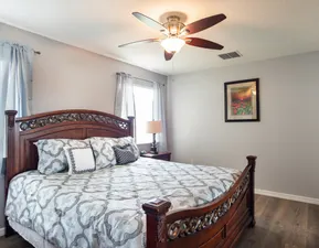 Master Suite with Ajoining Bathrooms