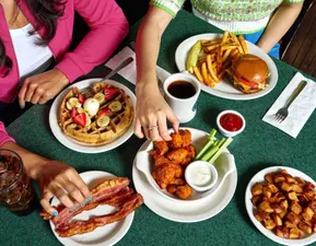 Breakfast for dinner? A burger for breakfast? We like your style. Metro Diner's all-day menu is sure to satisfy even the pickiest eater's cravings. You want what you want. And we're here for it.
