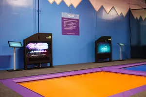VALO JUMP INTERACTIVE TRAMPOLINE. TWO PLAYER!