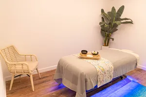 Massage bed
