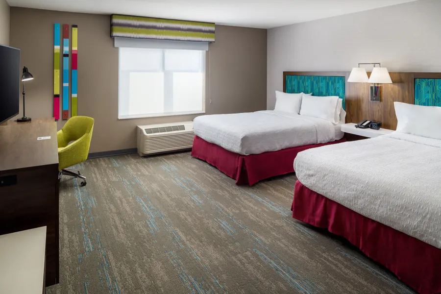 Nice and fresh two queen beds rooms