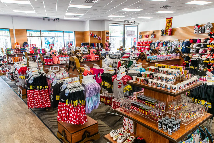 You can’t leave Florida without taking a souvenir. Check out U.S. Gift Factory, your one stop shop for the largest selection of Disney and Florida t-shirts, gifts, novelties, and toys. There’s even movie and music related items to choose from in their extensive inventory.