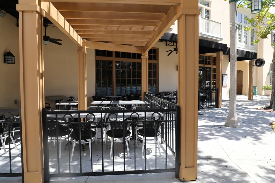 Ari Sushi Patio