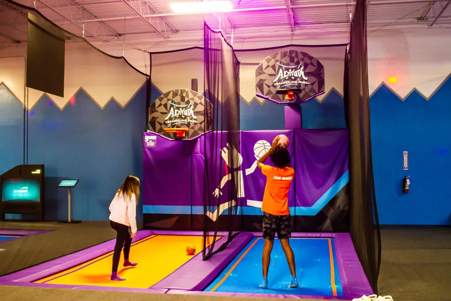 BASKETBALL TRAMPOLINE COMPETITION