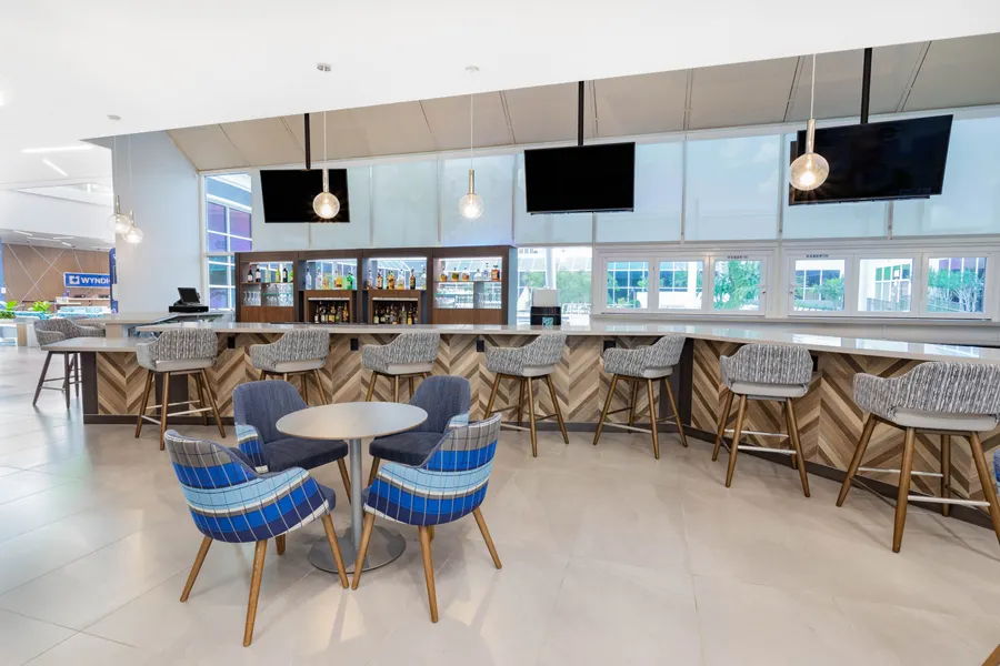Onsite restaurant bar and grille