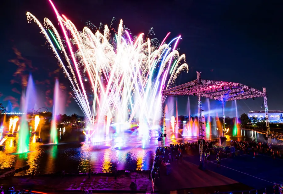 SeaWorld offers incredible venue options, for groups large and small, along with convenient access and flexiblity. For larger groups, ask about the Electric Ocean spectacular.