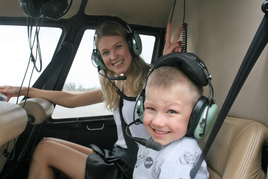 MaxFlight Helicopter Services offers the best all around experience for new flyers and professionals alike. Our Day Time and Night Time Helicopter Tours is an experience the whole family can enjoy.