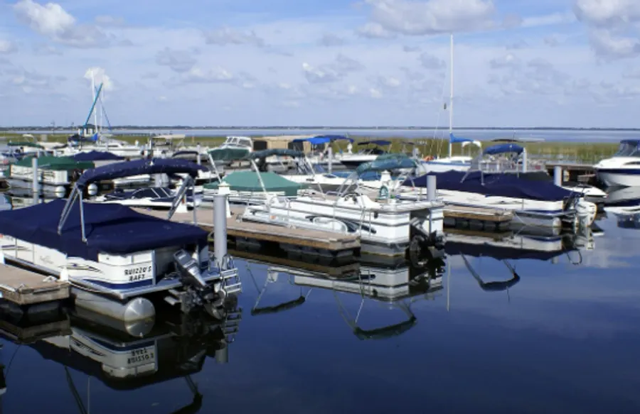 Marina 1
