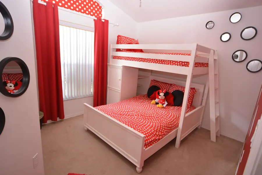 Orlando Vacation Homes offering Themed Bedrooms, including Mickey Mouse.