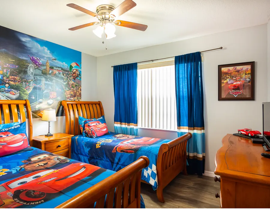 Master Suite with Ajoining Bathrooms