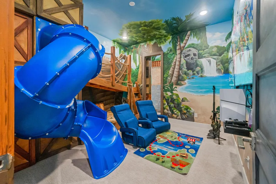 Themed kids bedroom at QJ068N at Reunion Resort