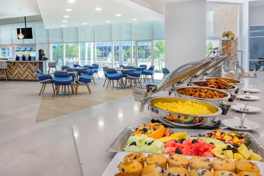 Breakfast Buffet/bar
