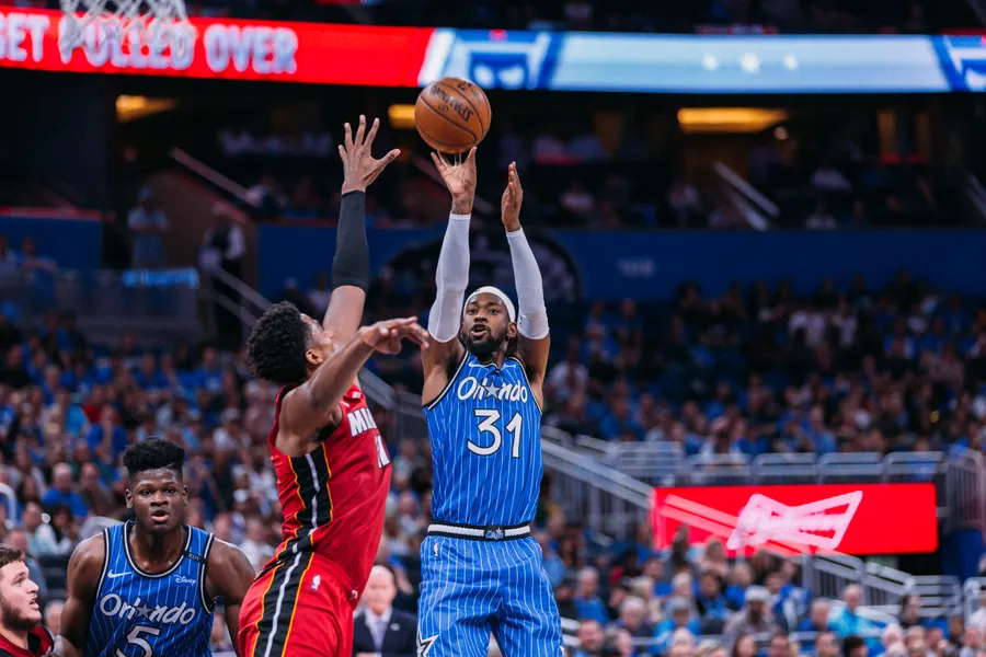 See the biggest superstars in the NBA!